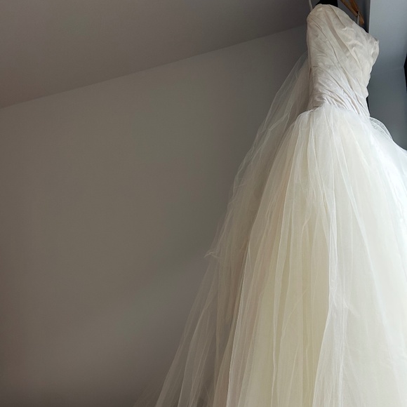 White by Vera Wang Dresses & Skirts - White by Vera Wang Ball Gown – Romantic Tulle Layers (David’s Bridal)